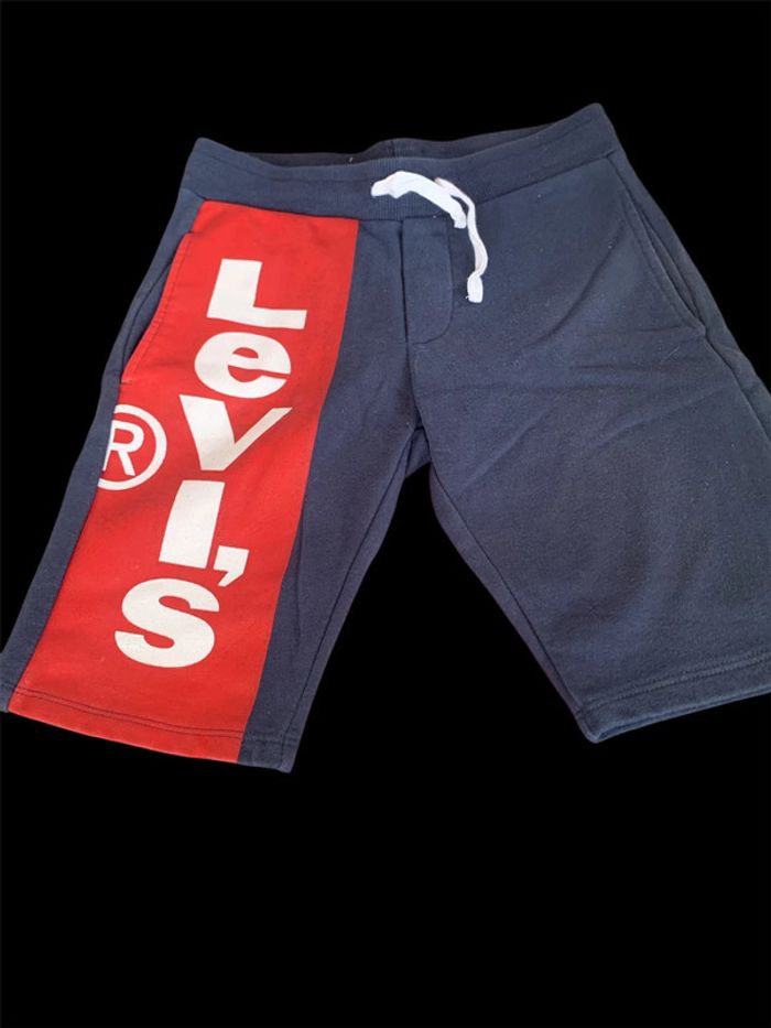 Short Lévis