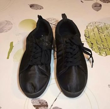 Basket noir satine taille 37