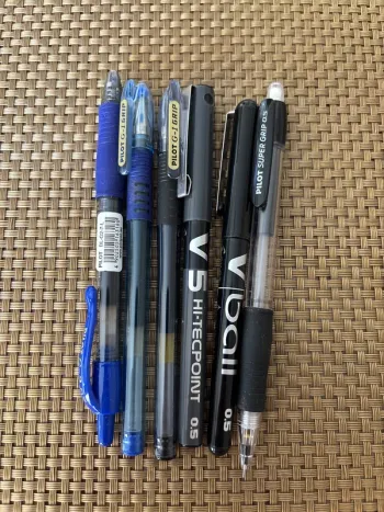 6 stylos Pilot