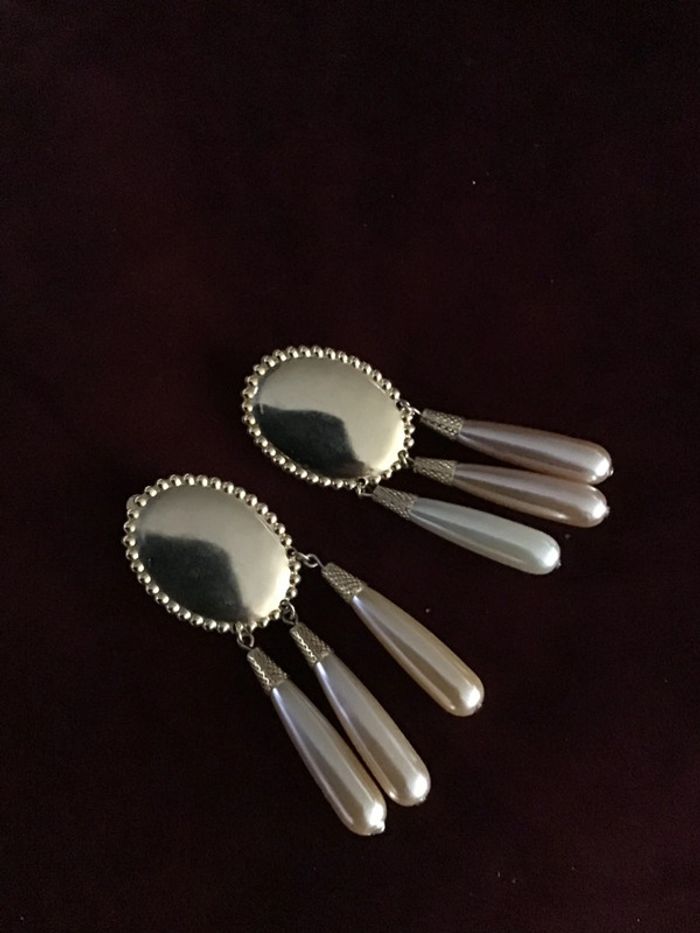 Très beaux clips vintage. Années 80 - photo numéro 2