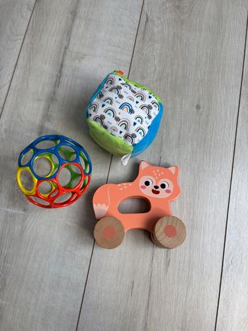 Lot de trois jeux d’éveil 