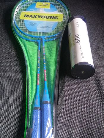 Raquette de badminton