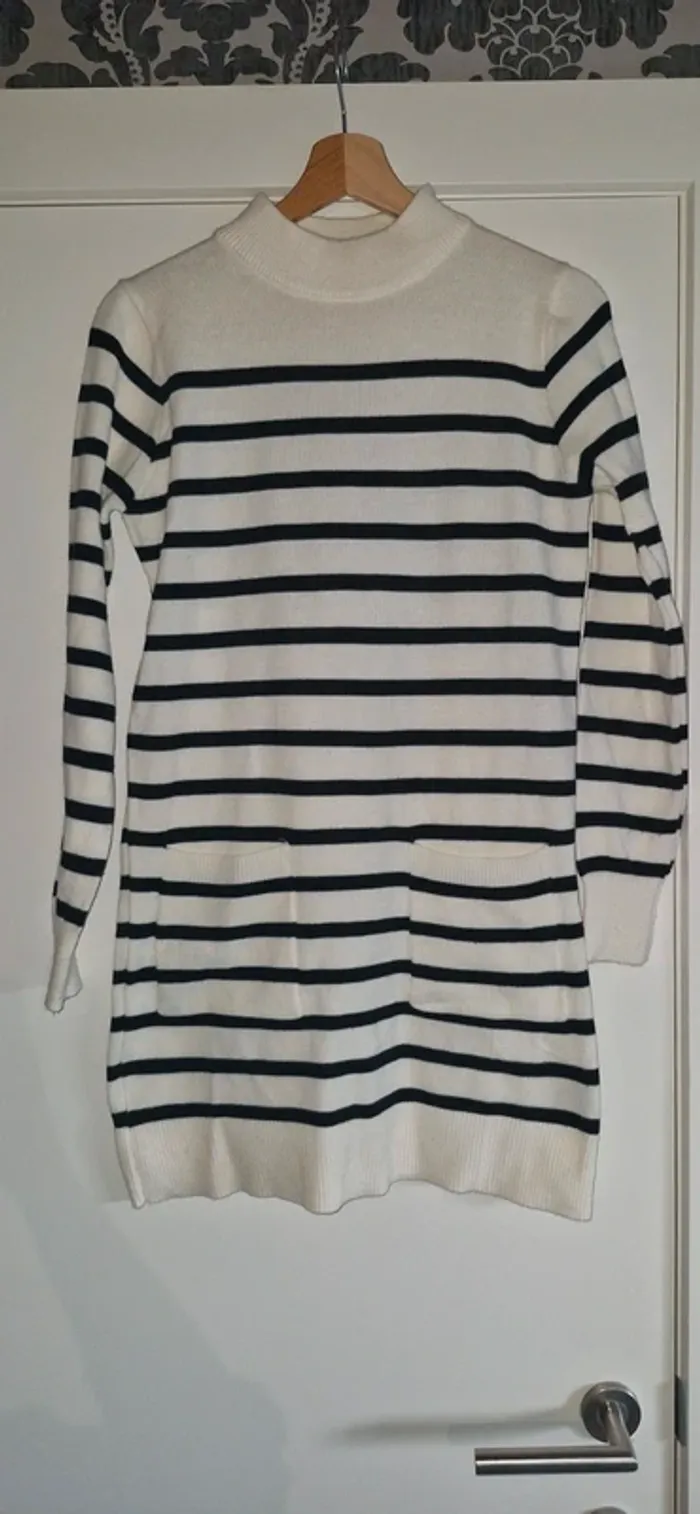 Beige gestreepte jurk