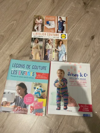 Lot de 3 livres de couture