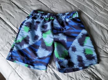short de plage kenzo 6ans (20e)