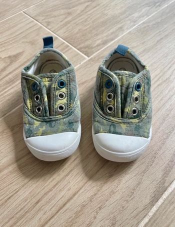Chaussures en toile verbaudet