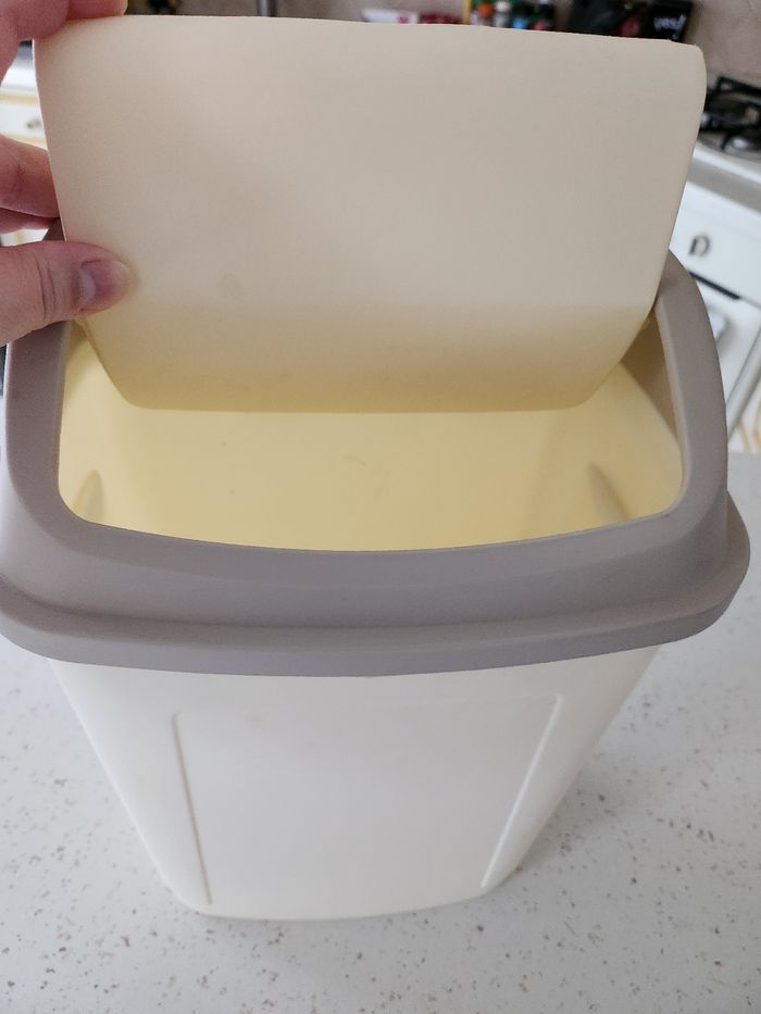 Poubelle - photo numéro 2