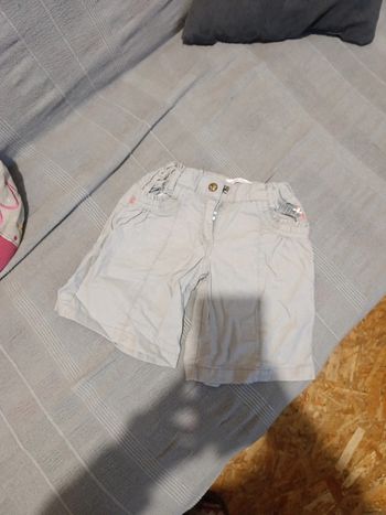 Short bermuda taille 3 ans