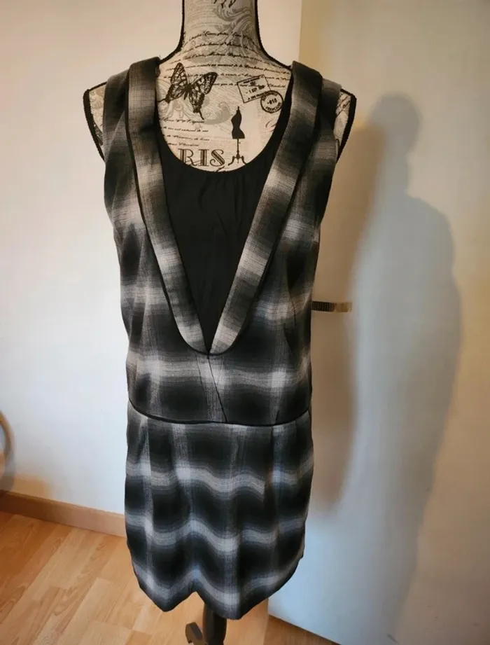Robe élégante See U Soon – gris/noir – taille M