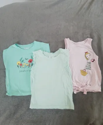 Lot 3 débardeurs 6 ans