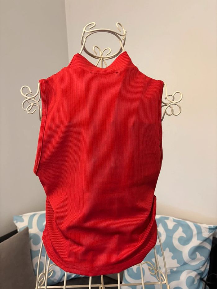 Top rouge - photo numéro 2