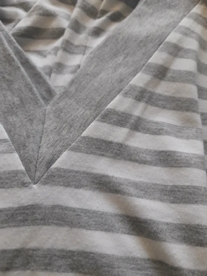 T-shirt taille 42/44 - photo numéro 3
