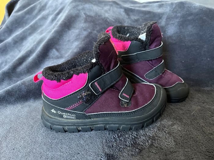 Chaussures de marche ou neige quechua pointure 28