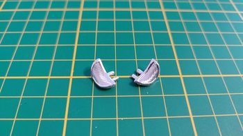 Lot x2 support arrière pièce détachée miniature 1/18 Citroën traction 15cv 1952 Maisto #B36