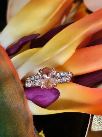 Bague avec zircom et pierre morganite