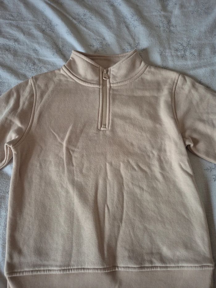Pull beige 6/7ans 122cm - photo numéro 2