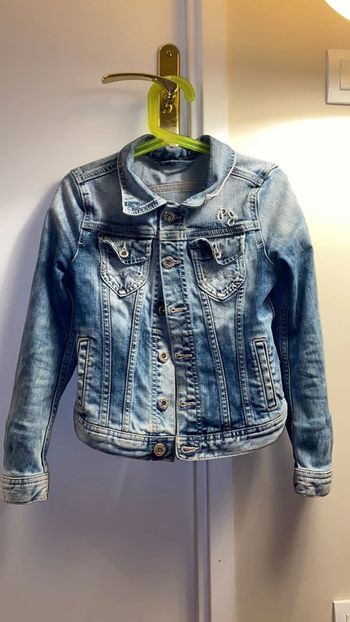 Veste en jeans cintrée