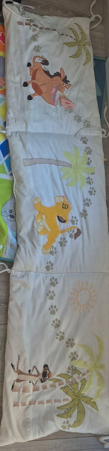 Tour de lit le roi lion