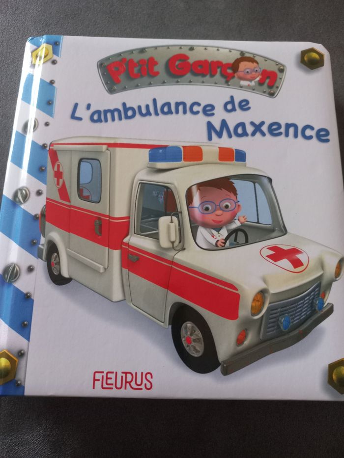 Livre bébé cartonné p'tit garçon l'ambulance de Maxence