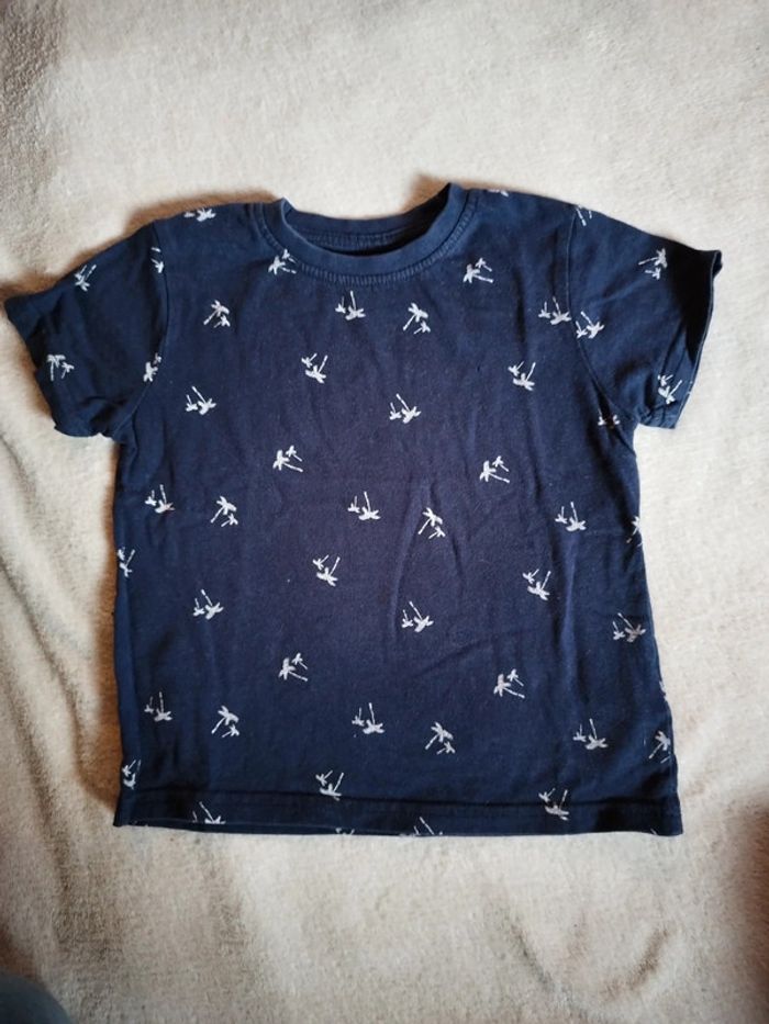 Tee-shirt bleu foncé taille 2 ans