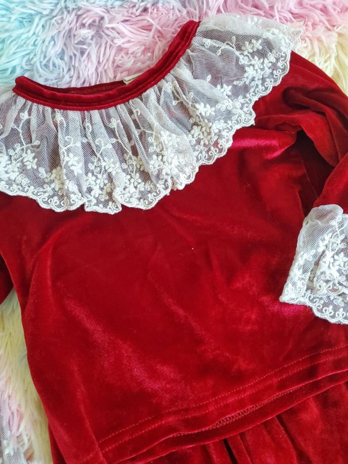 🌴 Ensemble de jogging rouge velours avec dentelle taille 12 mois - photo numéro 2