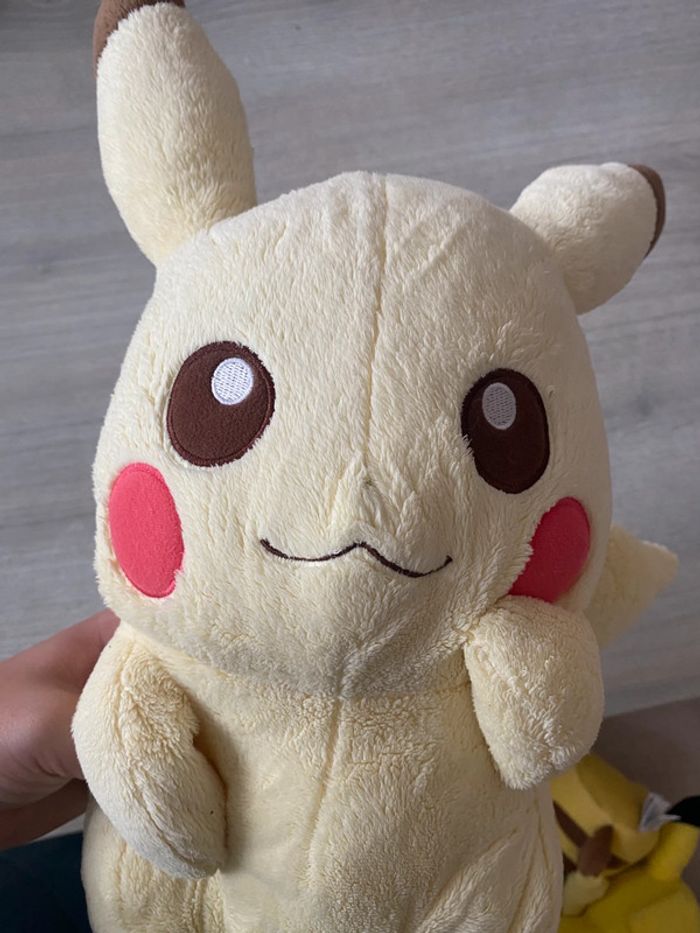 Grande peluche pikachu pastel - photo numéro 8