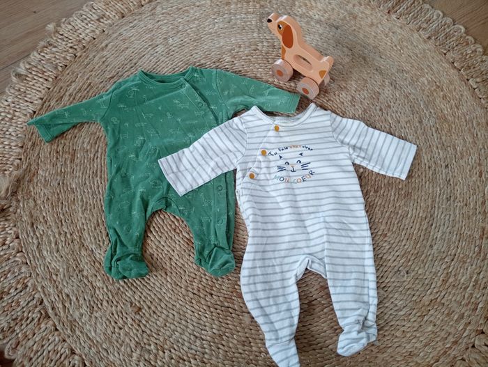Lot de pyjama 1 mois - photo numéro 2