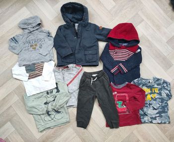 Gros lot vêtements garçon 2 ans demi-saison 