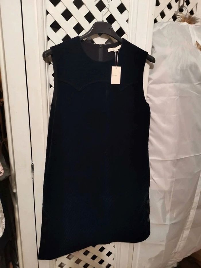 Robe Riera en velours marine MAJE 😍 prix boutique 295€ - photo numéro 14