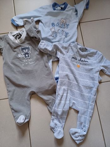 3 pyjamas 12 mois