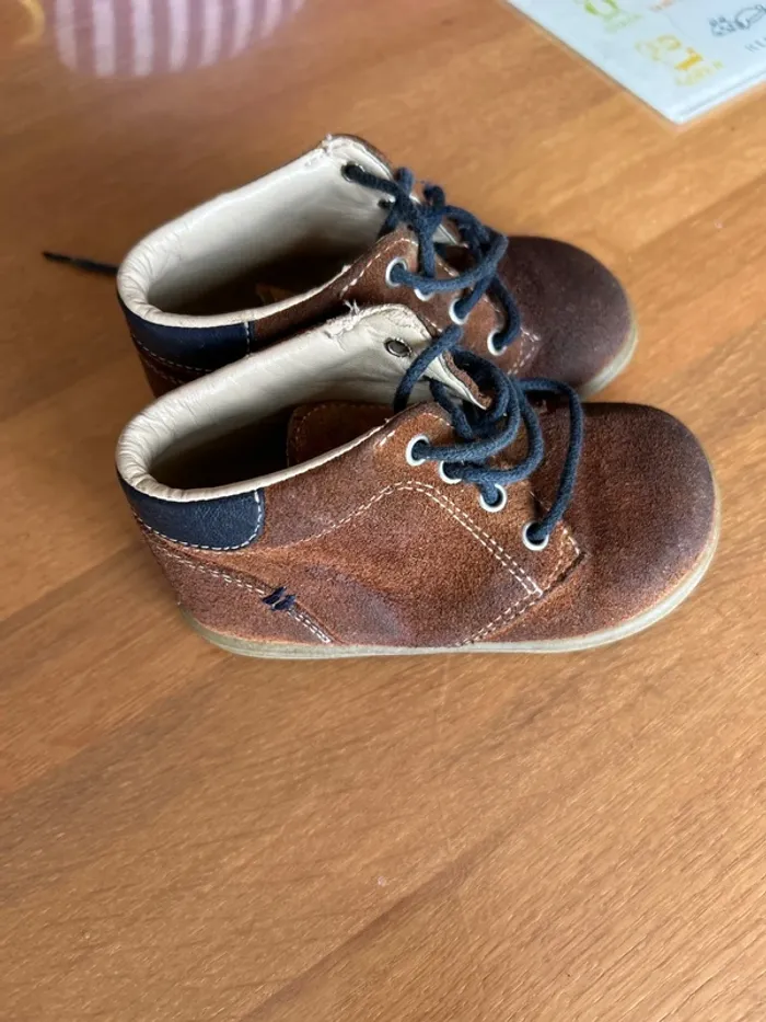 Chaussures en cuir 22