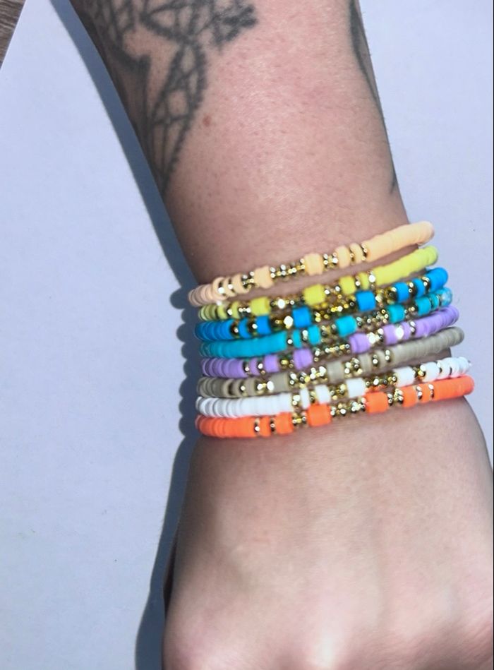 Lot de 8 bracelets en perles avec perles doré - élastique - neuf - photo numéro 3