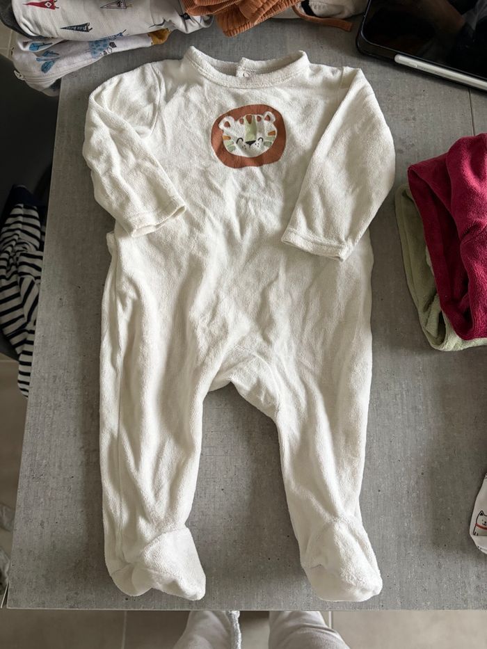 Pyjamas taille 9 mois - photo numéro 6