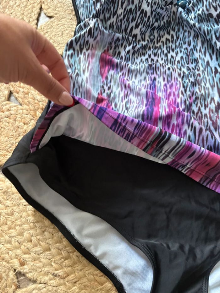 Maillot de bain à motif léopard shorty - rembourrés - taille 50 - comme neuf - photo numéro 5