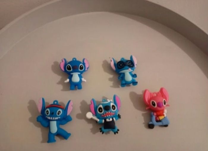 Lot de 5 figurines stitch