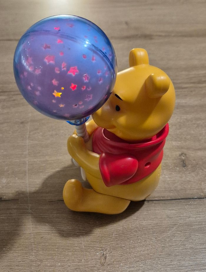 Veilleuse Winnie l'ourson avec ballon - photo numéro 5