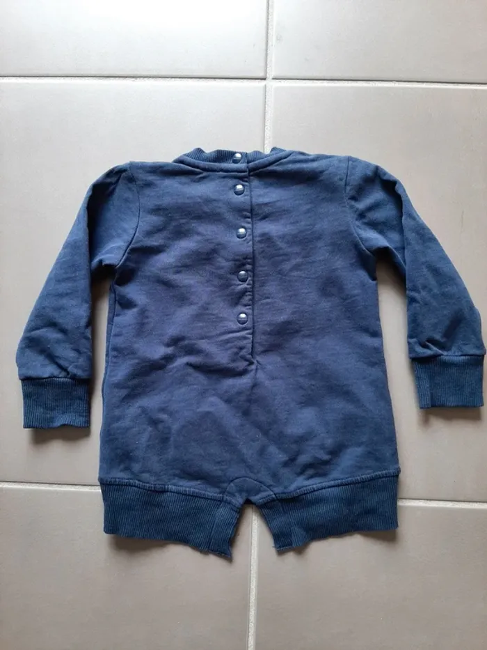 Lot de 2 t-shirts et 1 sweat 15-18mois Chicco neufs - photo numéro 12
