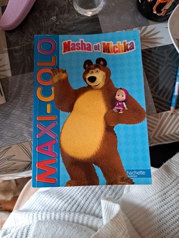Livre de coloriage masha et michka