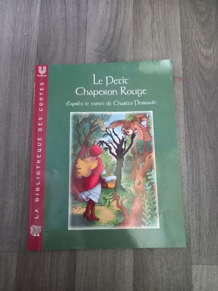 Livre le petit chaperon rouge