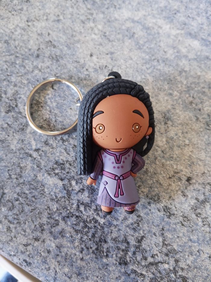 Porte clé de Asha dans wish Disneyland Paris neuf