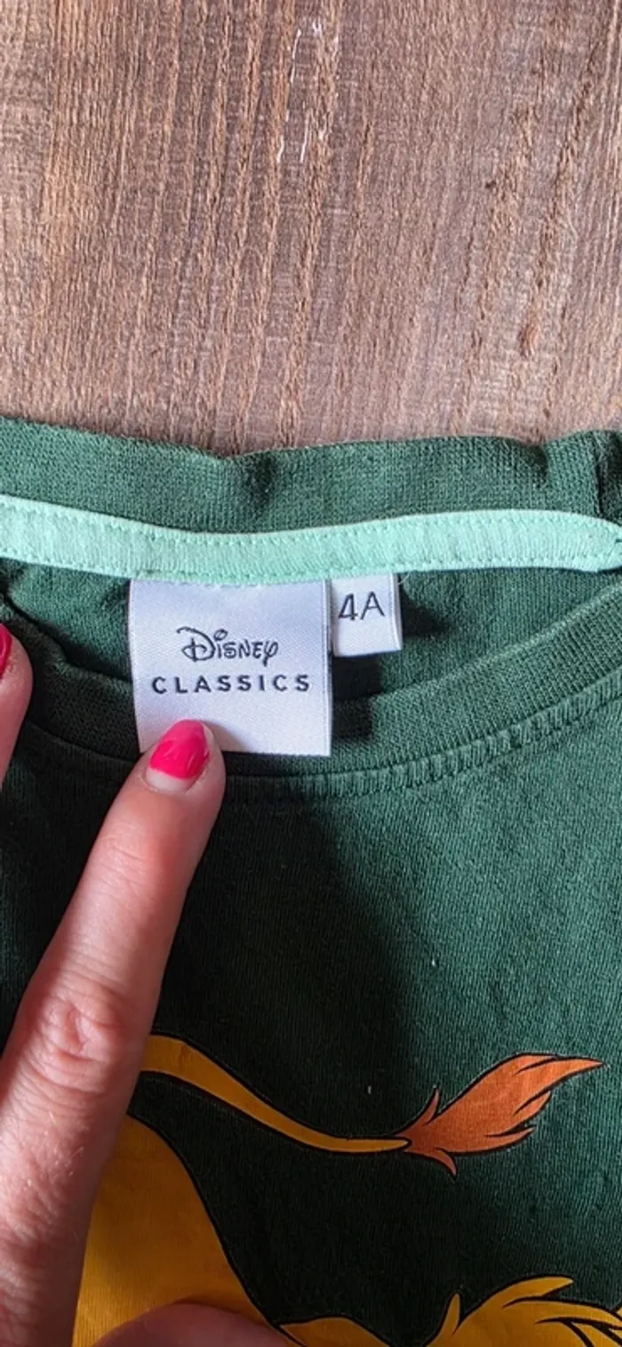 T-shirt vert disney 4 ans - photo numéro 3