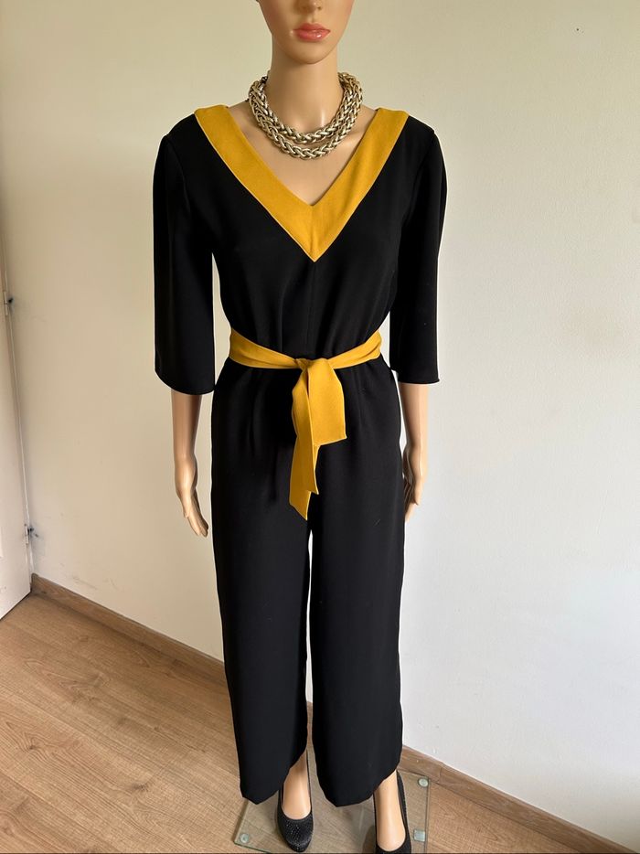 Combinaison noire et jaune CTN Collection taille 36 jamais portée
