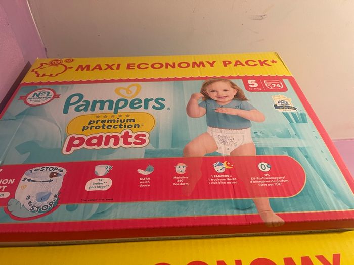 Carton de couche pampres pants (culotté ) neuf taille 5 - photo numéro 4