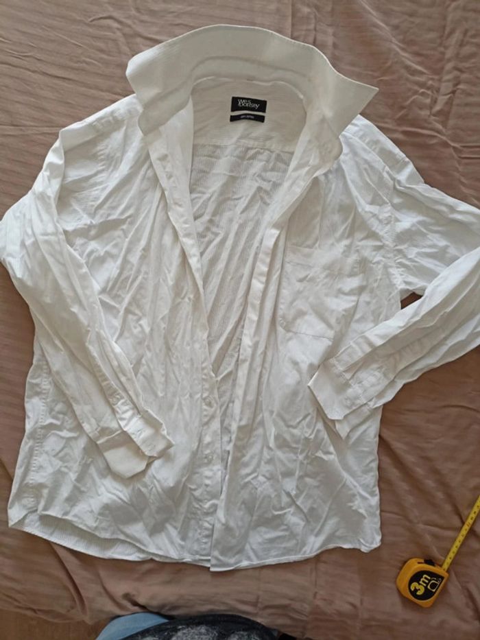 Jolie chemise blanche - photo numéro 2