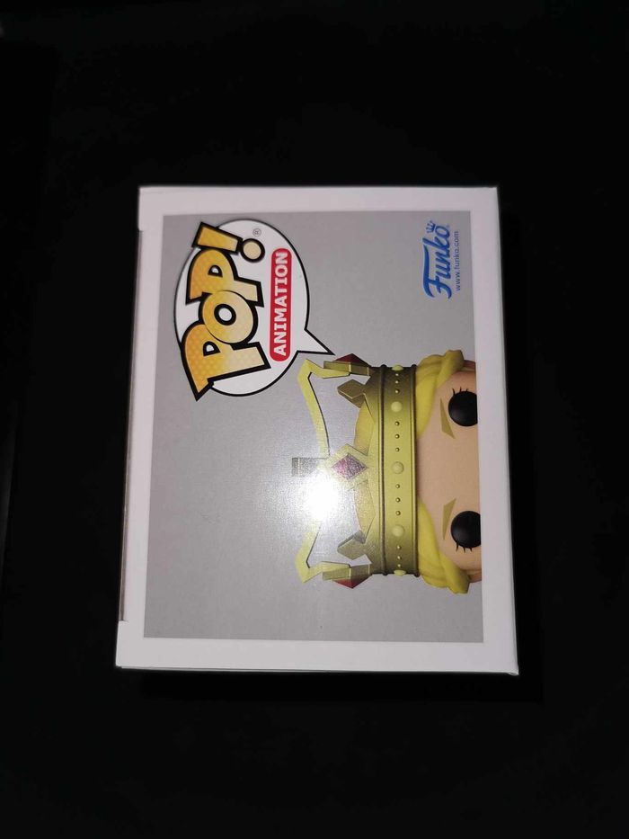 Figurine Funko Pop / Queen Historia N°1170 / Attaque Des Titans / 2022 Summer Convention Limited Edi - photo numéro 5