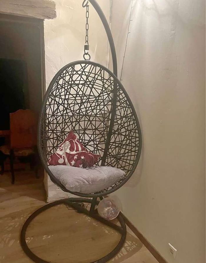 Chaise à bascule en résine noire - photo numéro 2