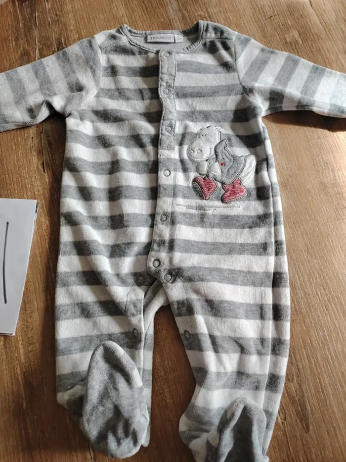 Pyjama une pièce bébé - photo numéro 2