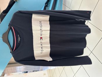 Tee shirt manches longues bleu marine/blanc taille 36 Tommy Hilfiger comme NEUF