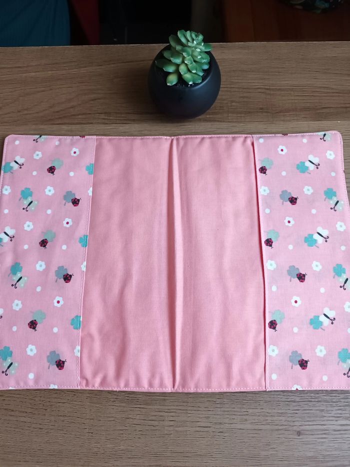 Protège carnet santé - photo numéro 2