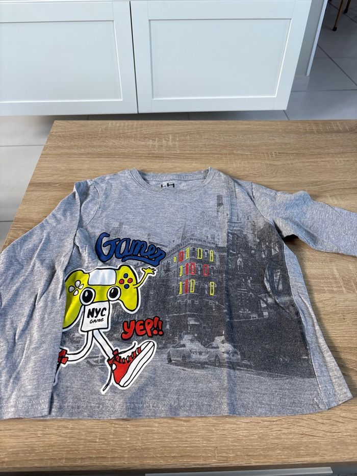 T-shirt halle huit ans